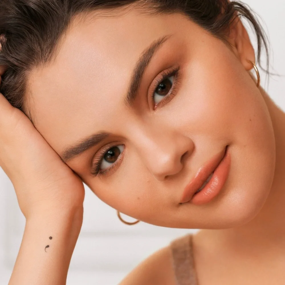 💎 Rare Beauty by Selena Gomez Liquid Touch Brightening Concealer 420N Full-Size